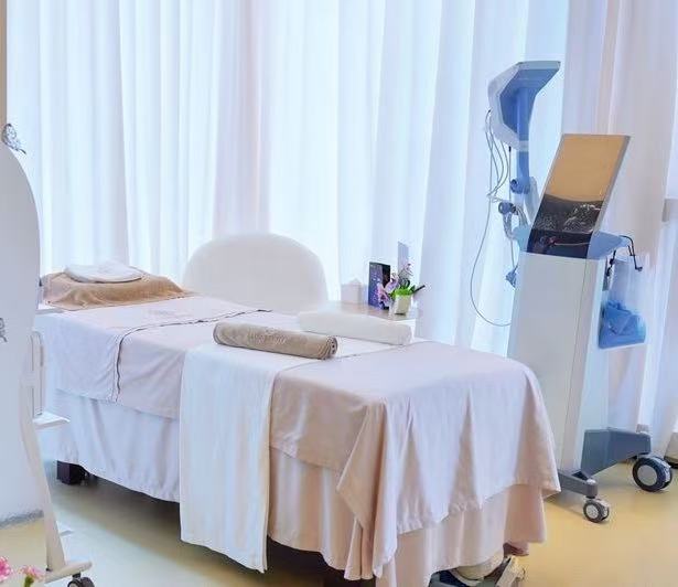 Aurevia Skincare Irvine lobby